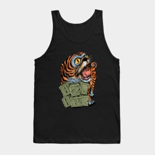 DZE tiger pug Tank Top